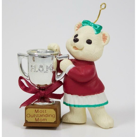 Hallmark KS Most Outstanding Mom Christmas Ornament 1994 - Picture 2 of 10